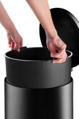 Primanova Paslanmaz Çelik Bombe Kapaklı Çöp Kovası 40 Litre Mat Siyah