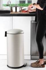 Primanova Paslanmaz Çelik Bombe Kapaklı Çöp Kovası 40 Litre Mat Bej