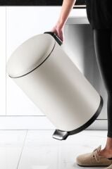 Primanova Paslanmaz Çelik Bombe Kapaklı Çöp Kovası 40 Litre Mat Bej