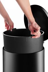 Primanova Bombe Kapaklı Çöp Kovası 30 LT Mat Texture - İç Kısım Siyah